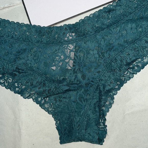 Victoria's Secret Cheeky Lace Panty XL - Picture 5 of 13